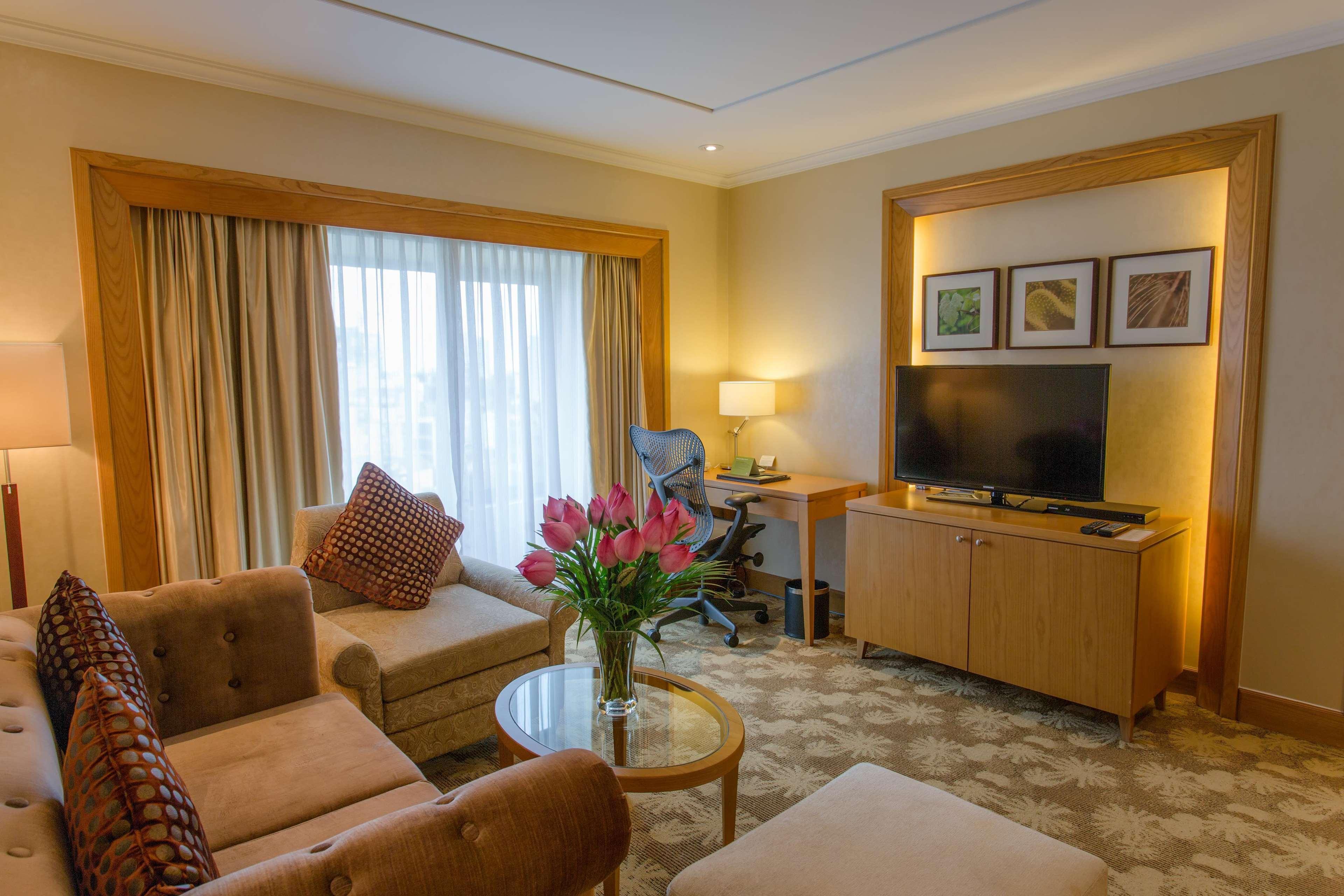 Hilton Garden Inn Hanoi Zewnętrze zdjęcie
